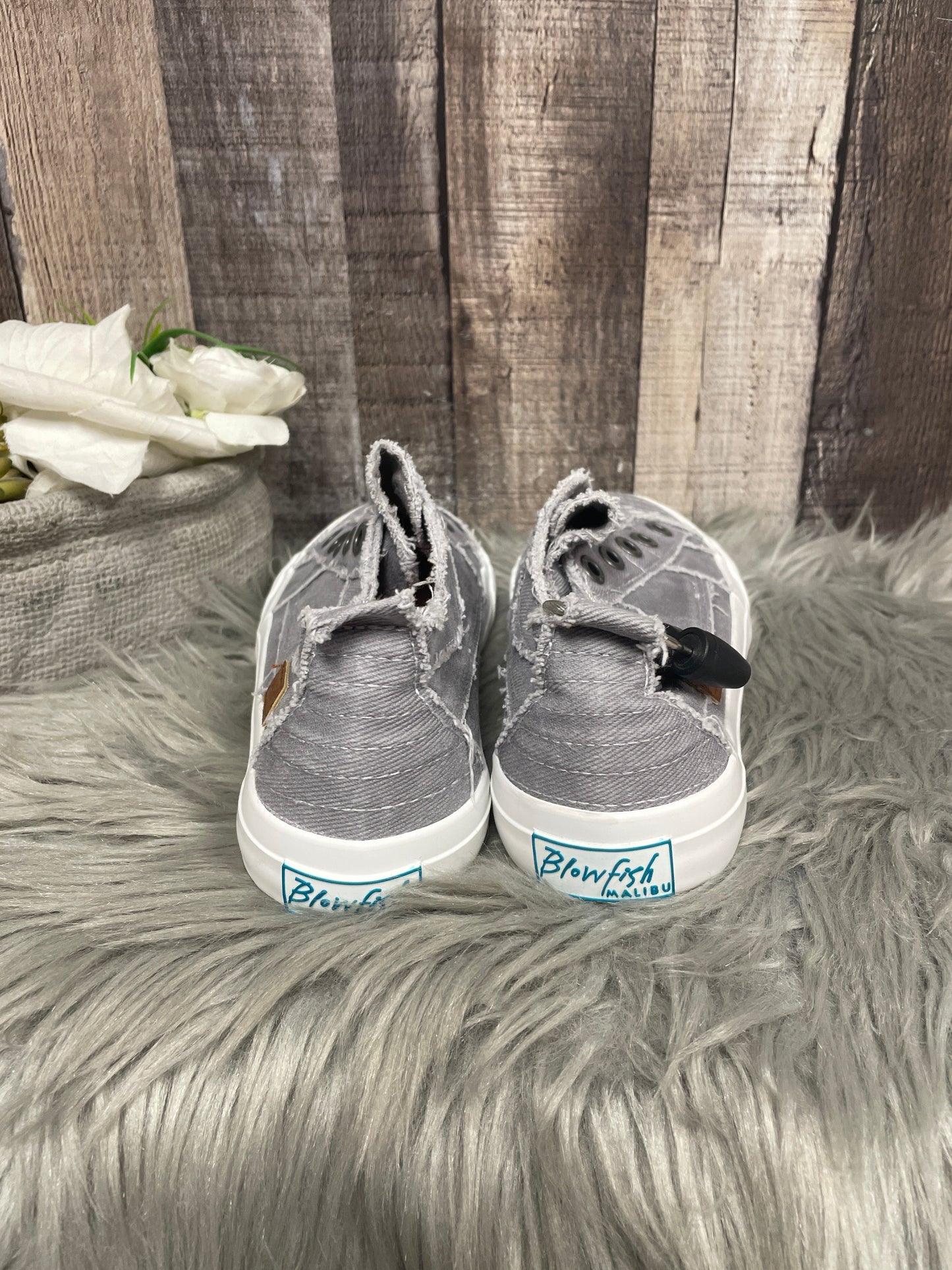 Shoes Sneakers By Blowfish In Grey, Size: 8