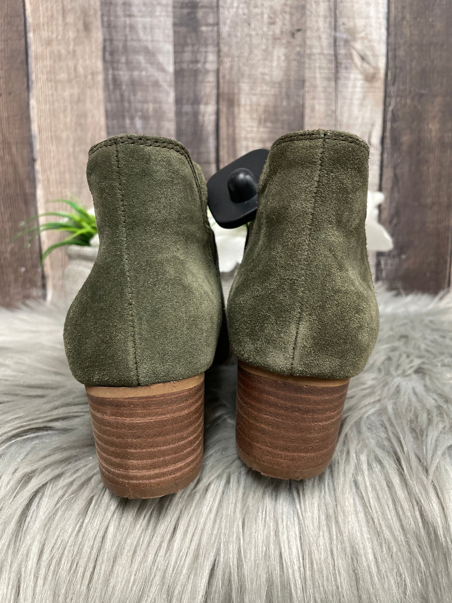 Boots Ankle Flats By Earth In Green, Size: 6