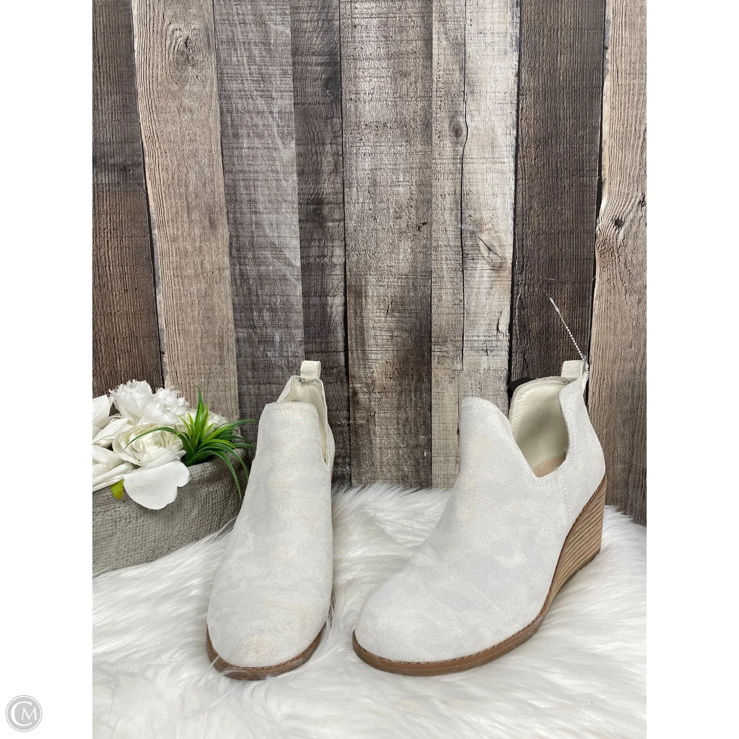 Boots Ankle Heels By Toms In Beige, Size: 8.5
