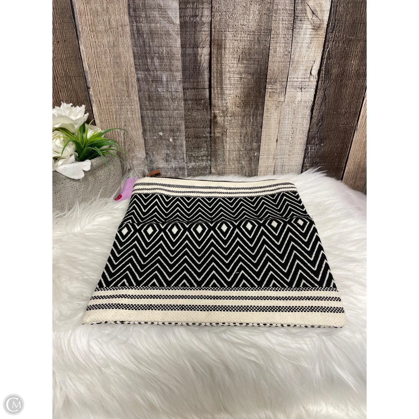 Clutch By Cme, Size: Medium