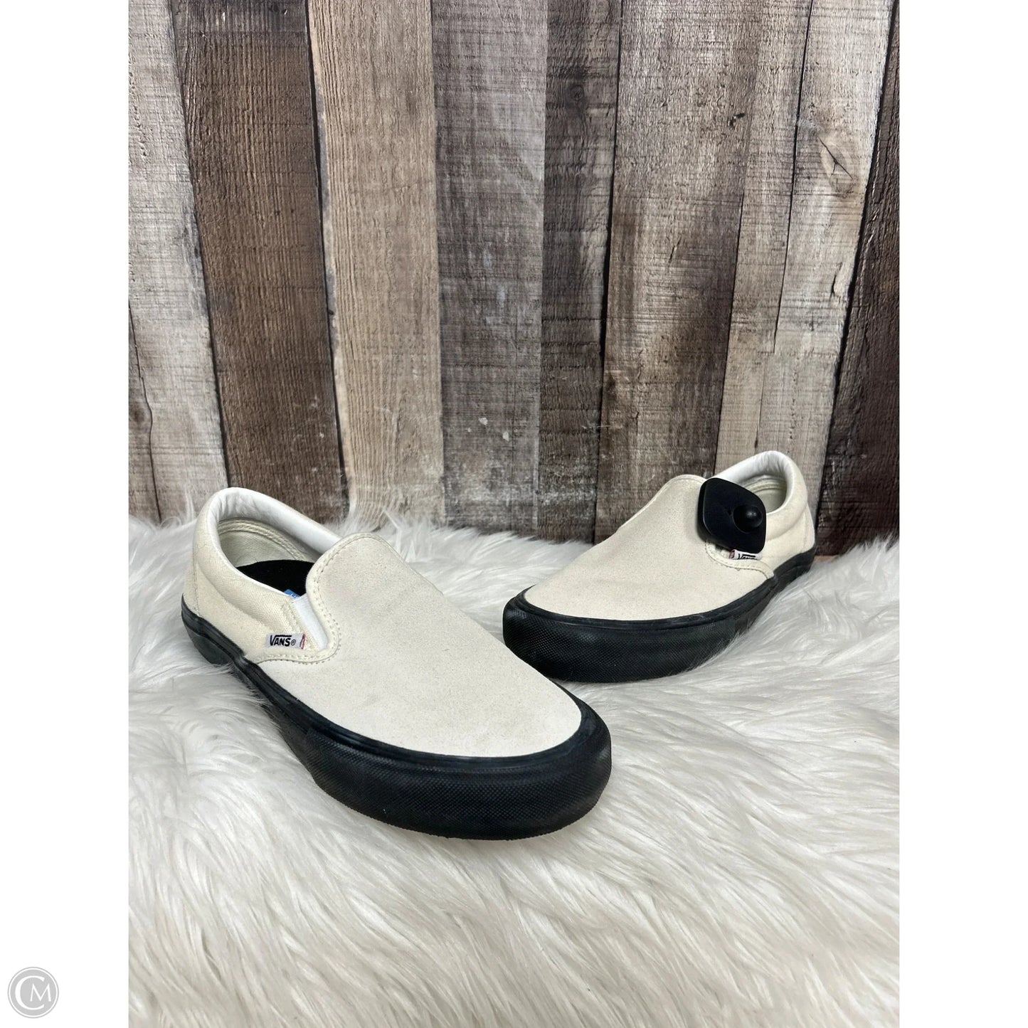 Shoes Sneakers By Vans In Cream, Size: 8