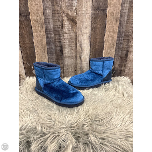 Boots Designer By Ugg In Blue, Size: 8.5