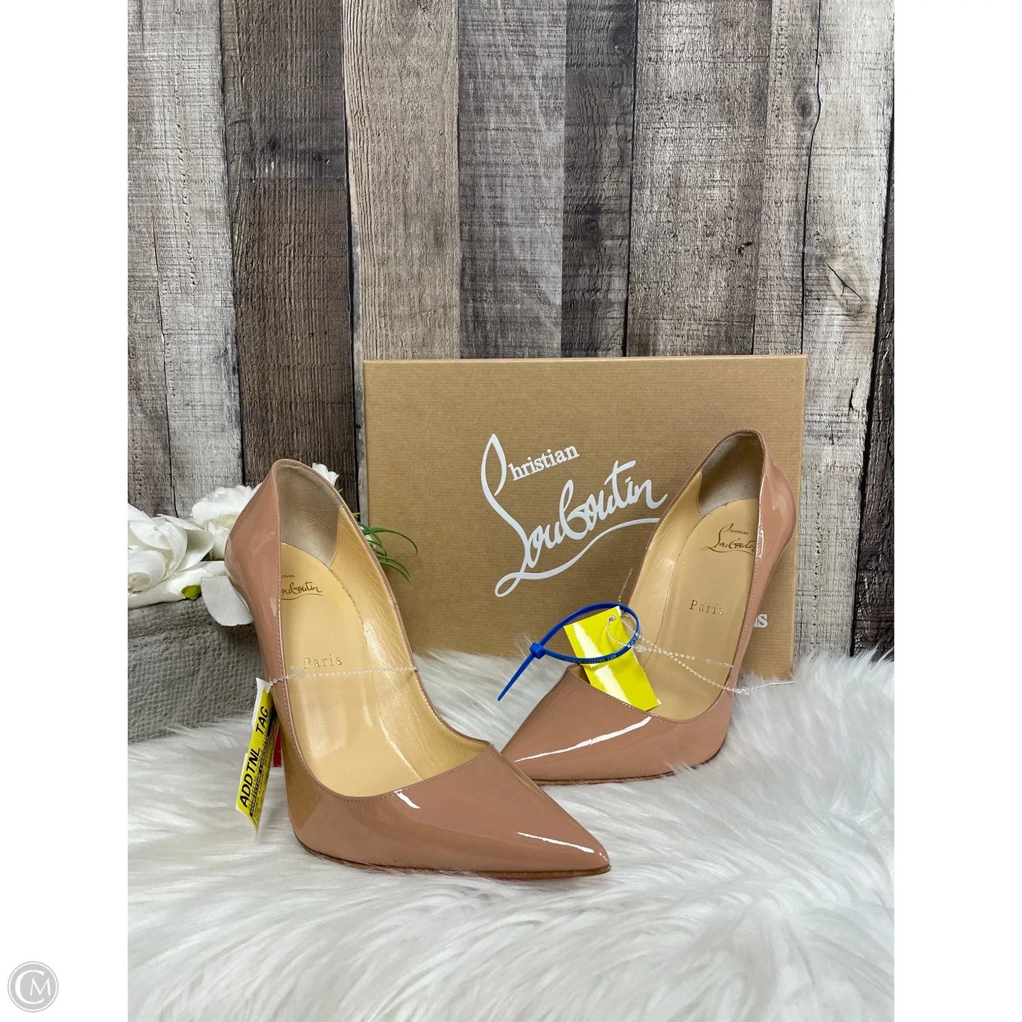 Shoes Luxury Designer By Christian Louboutin In Tan, Size: 9.5