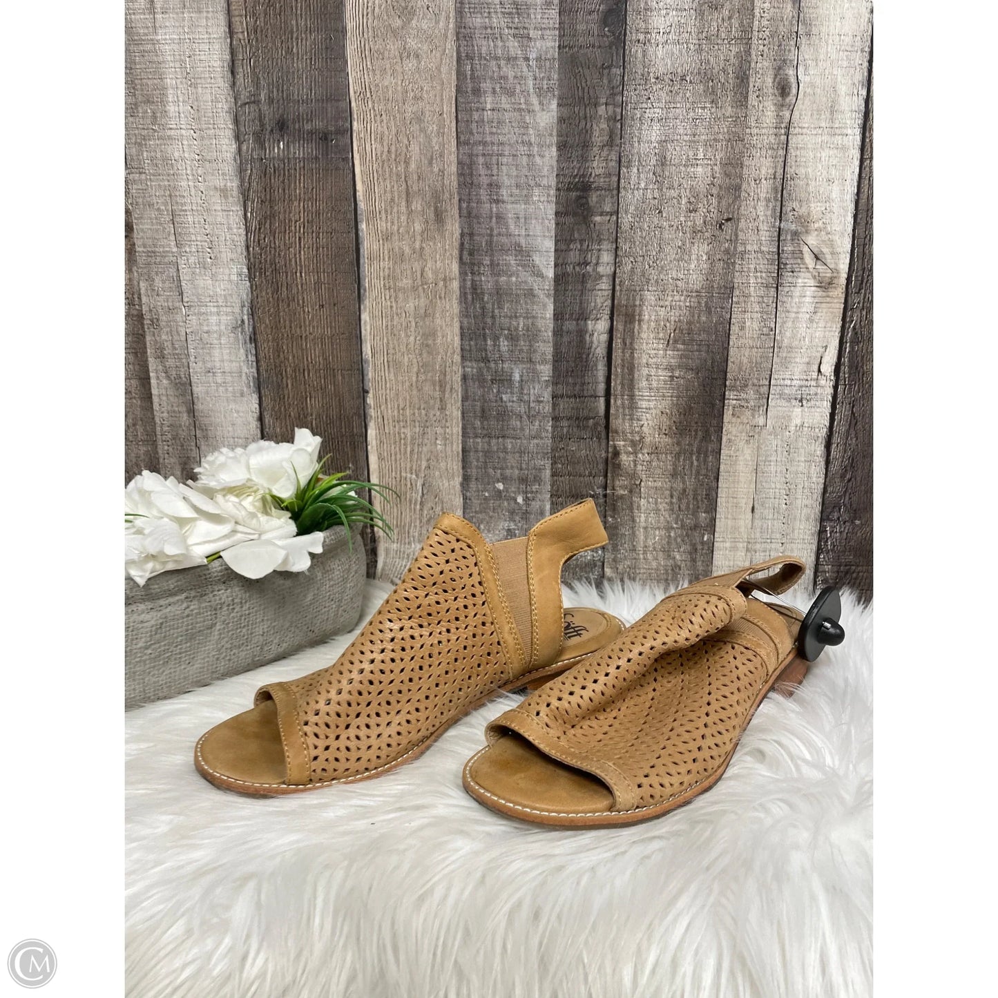 Sandals Flats By Sofft In Brown, Size: 9