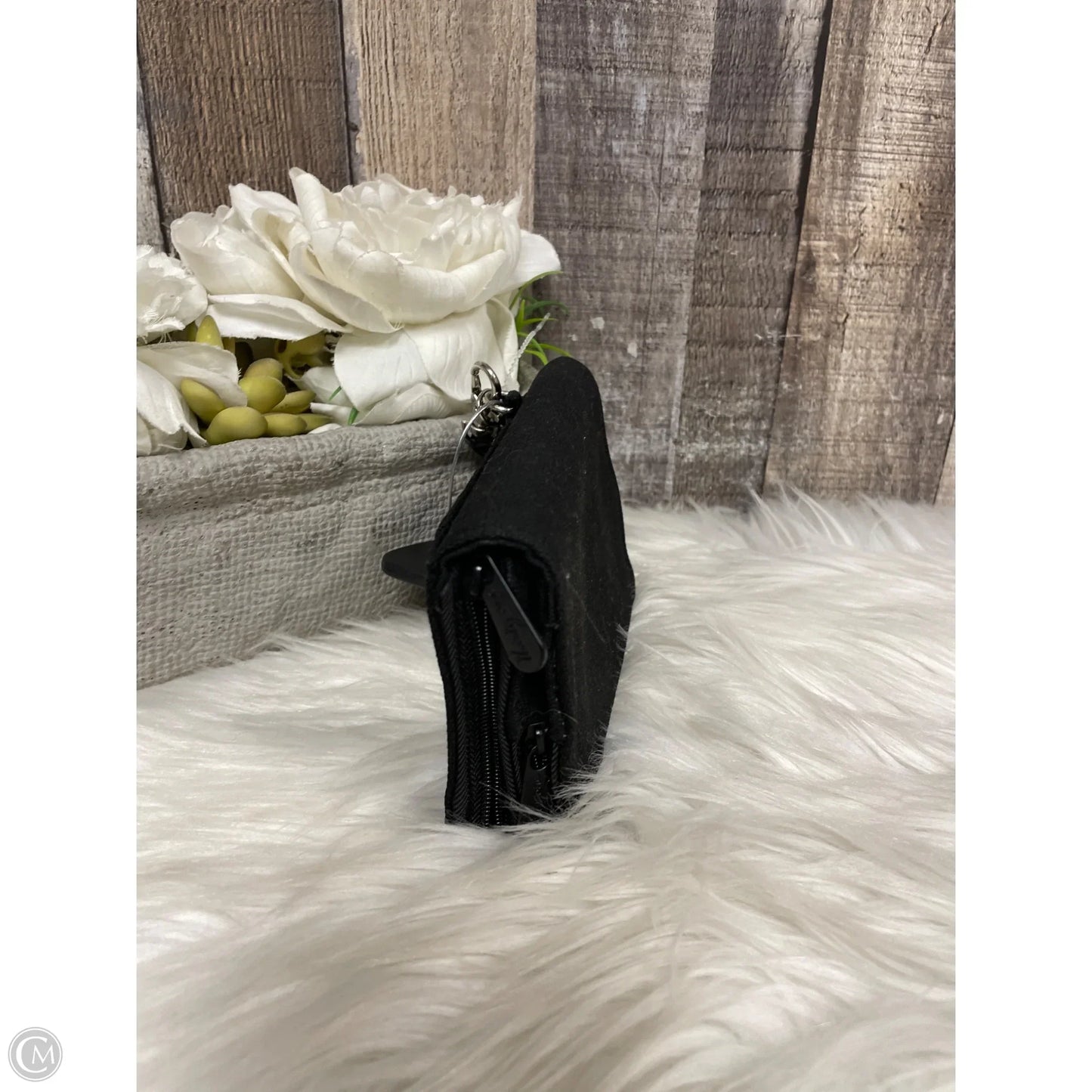 Wristlet By Vera Bradley, Size: Small