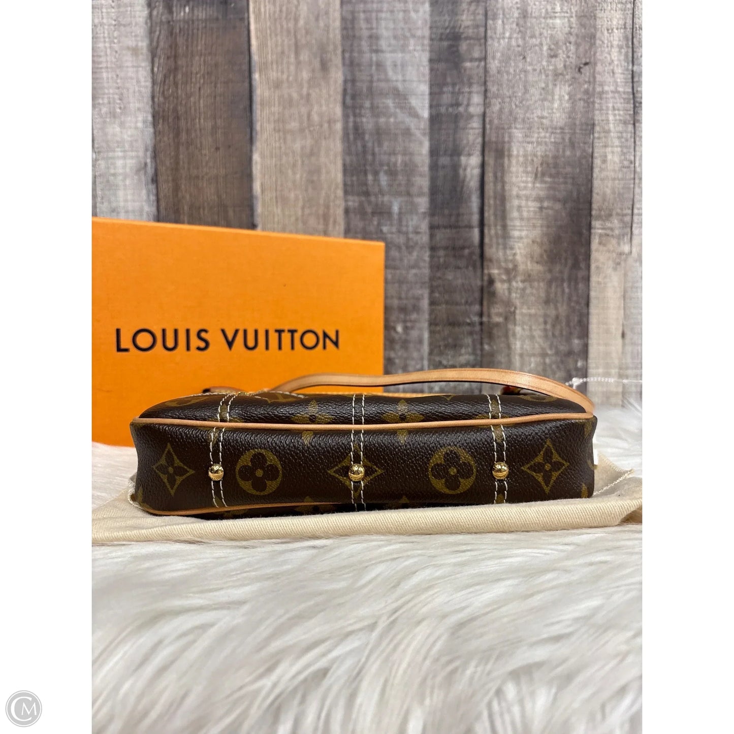Handbag Luxury Designer By Louis Vuitton, Size: Small