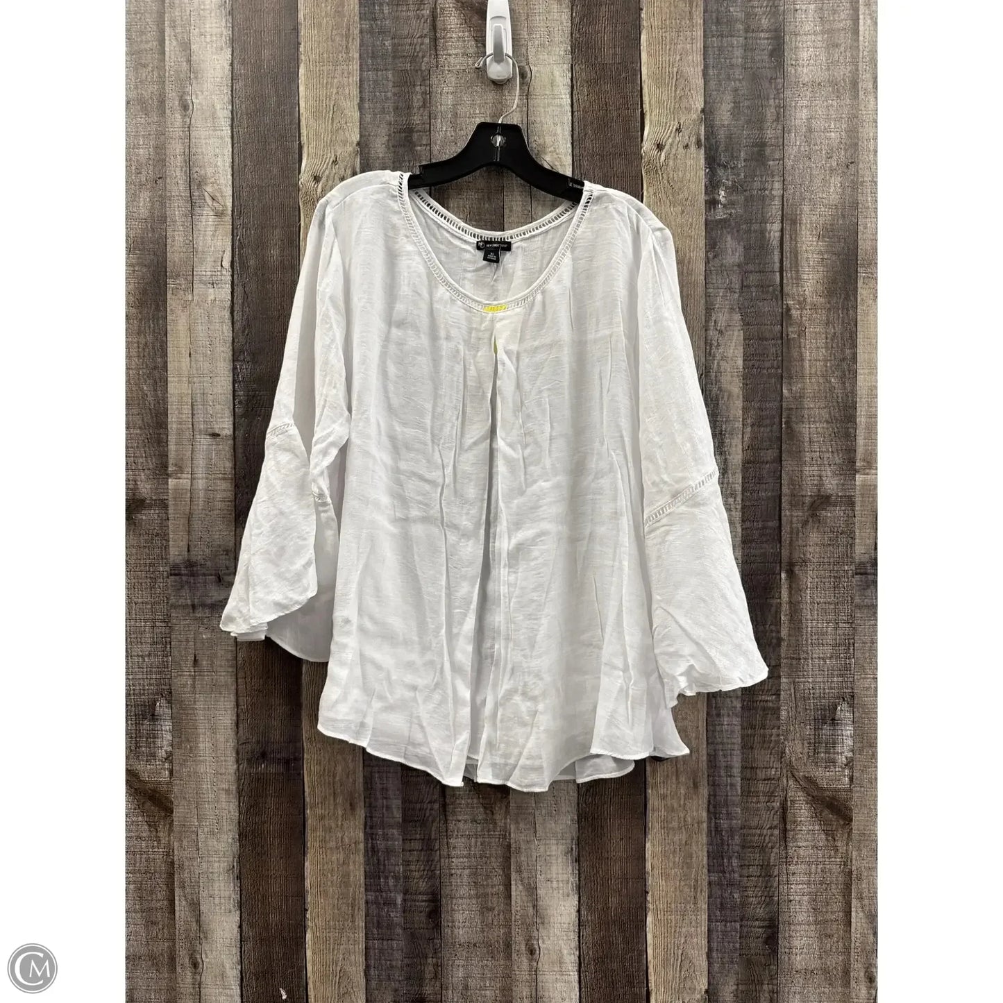 Top Long Sleeve By New Directions In White, Size: Xl