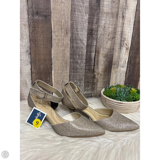 Shoes Heels Kitten By Anne Klein In Gold, Size: 9