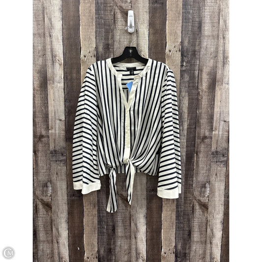 Top Long Sleeve By Halogen In Striped Pattern, Size: M