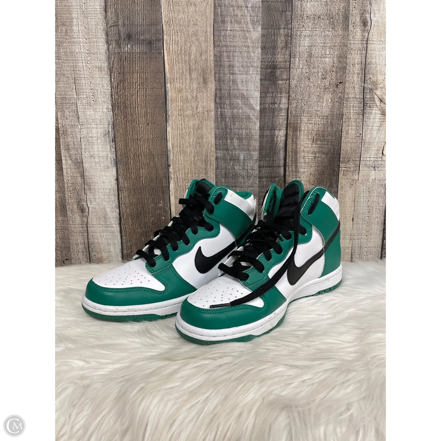Shoes Athletic By Nike In Green & White, Size: 8.5