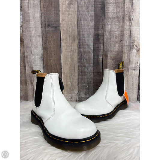 Boots Ankle Flats By Dr Martens In White, Size: 6