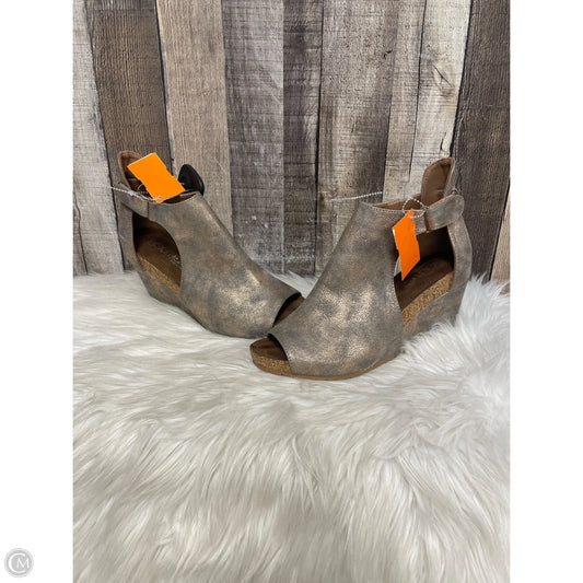 Sandals Heels Wedge By Corkys In Multi-colored, Size: 8