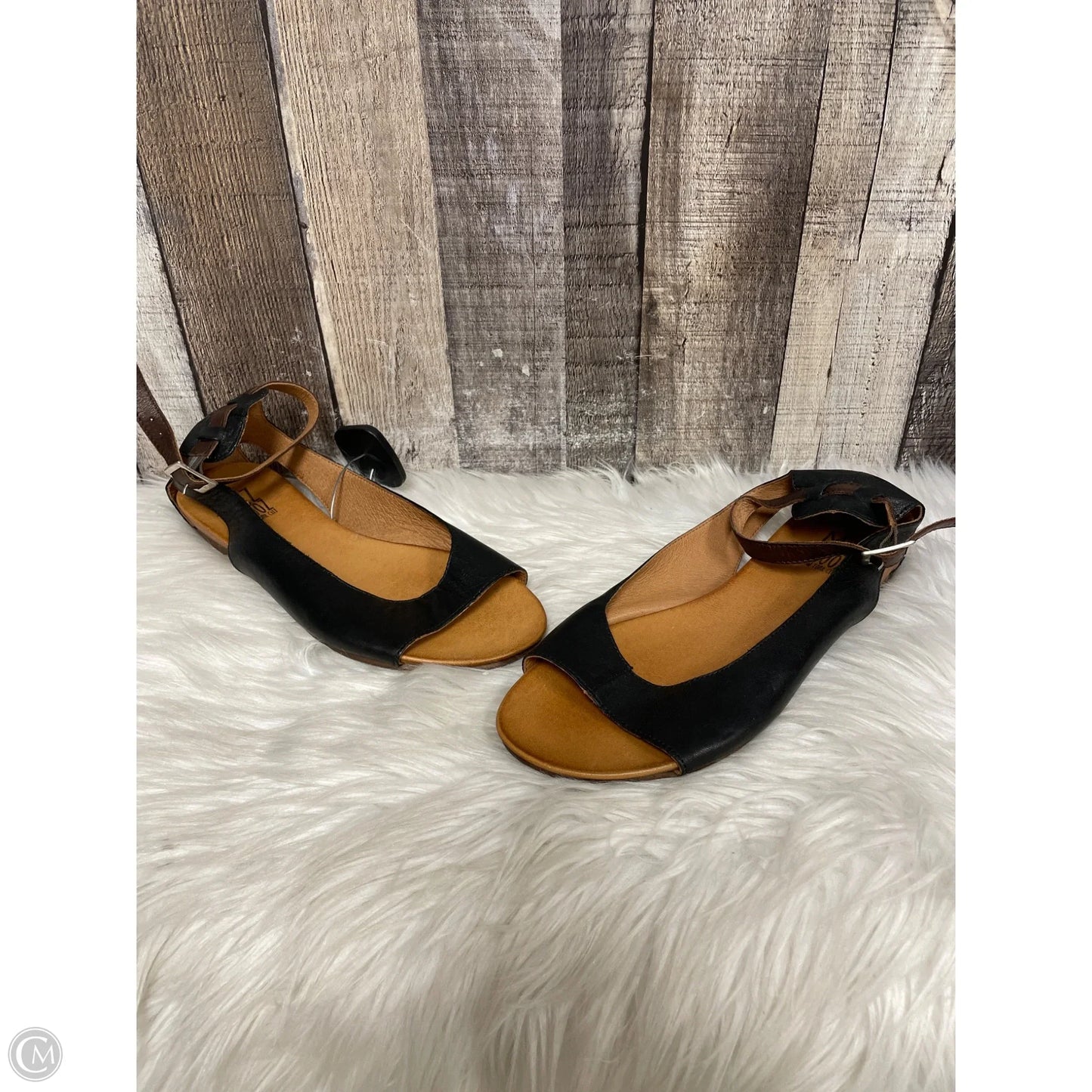 Sandals Flats By Miz Mooz In Black, Size: 8.5