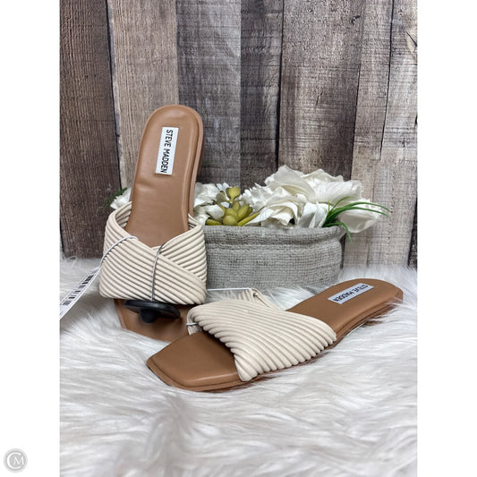 Shoes Flats By Steve Madden In Beige, Size: 6