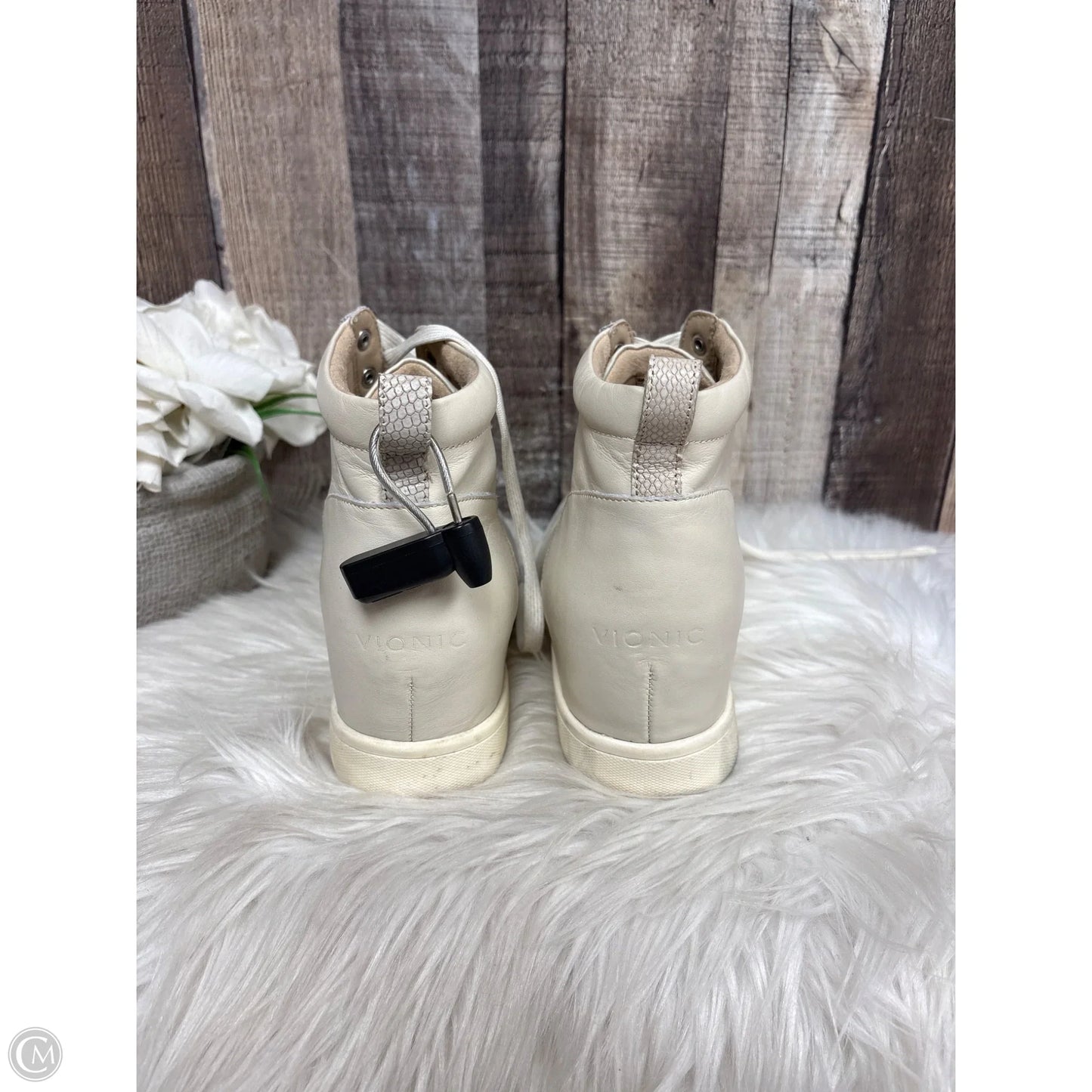 Boots Ankle Heels By Vionic In Cream, Size: 9.5