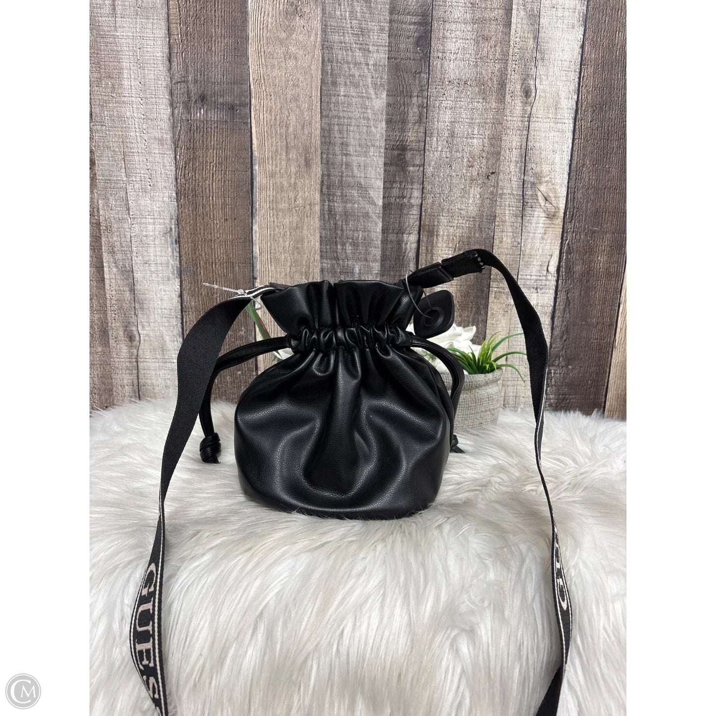 Crossbody By Guess, Size: Medium