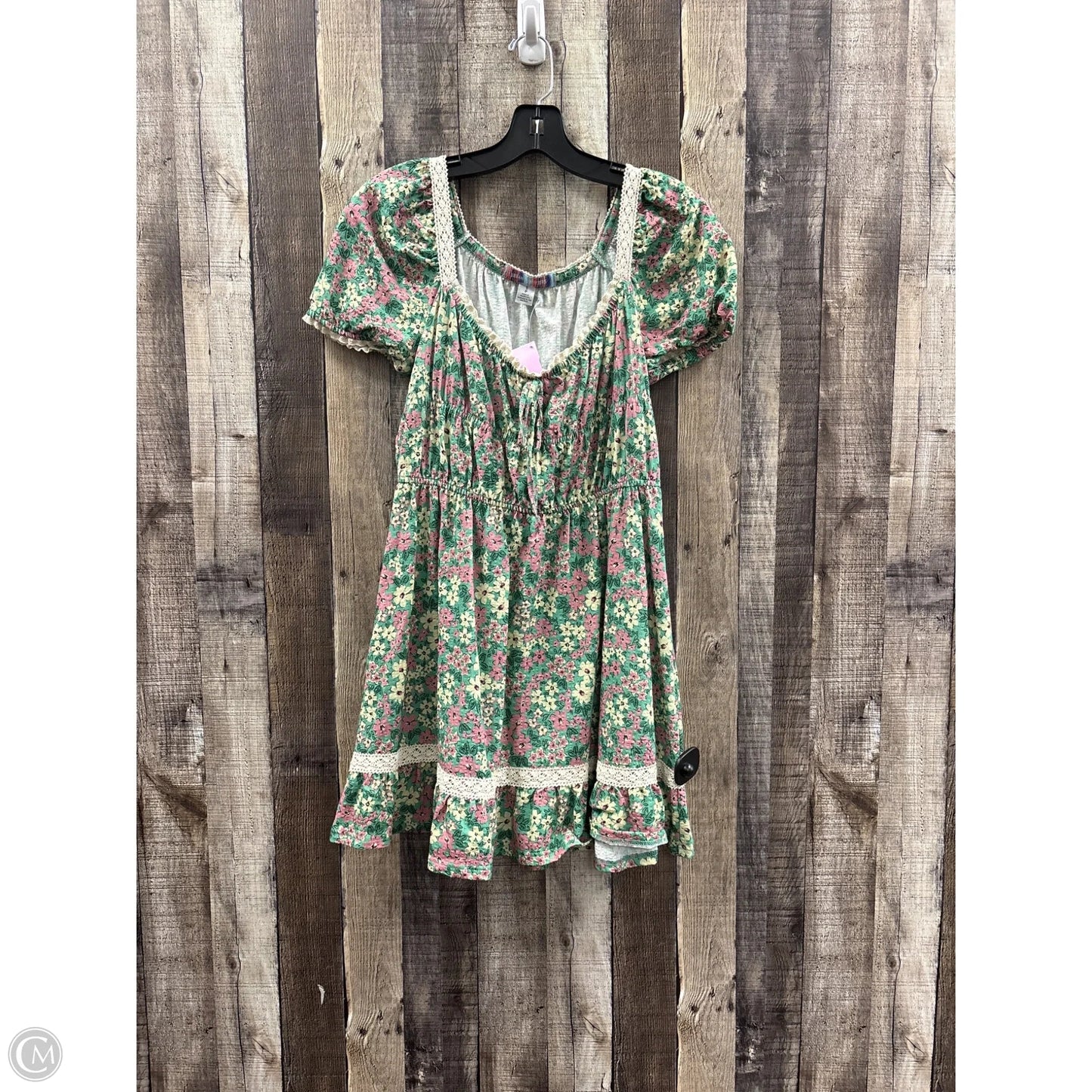 Dress Casual Short By Urban Outfitters In Floral Print, Size: S