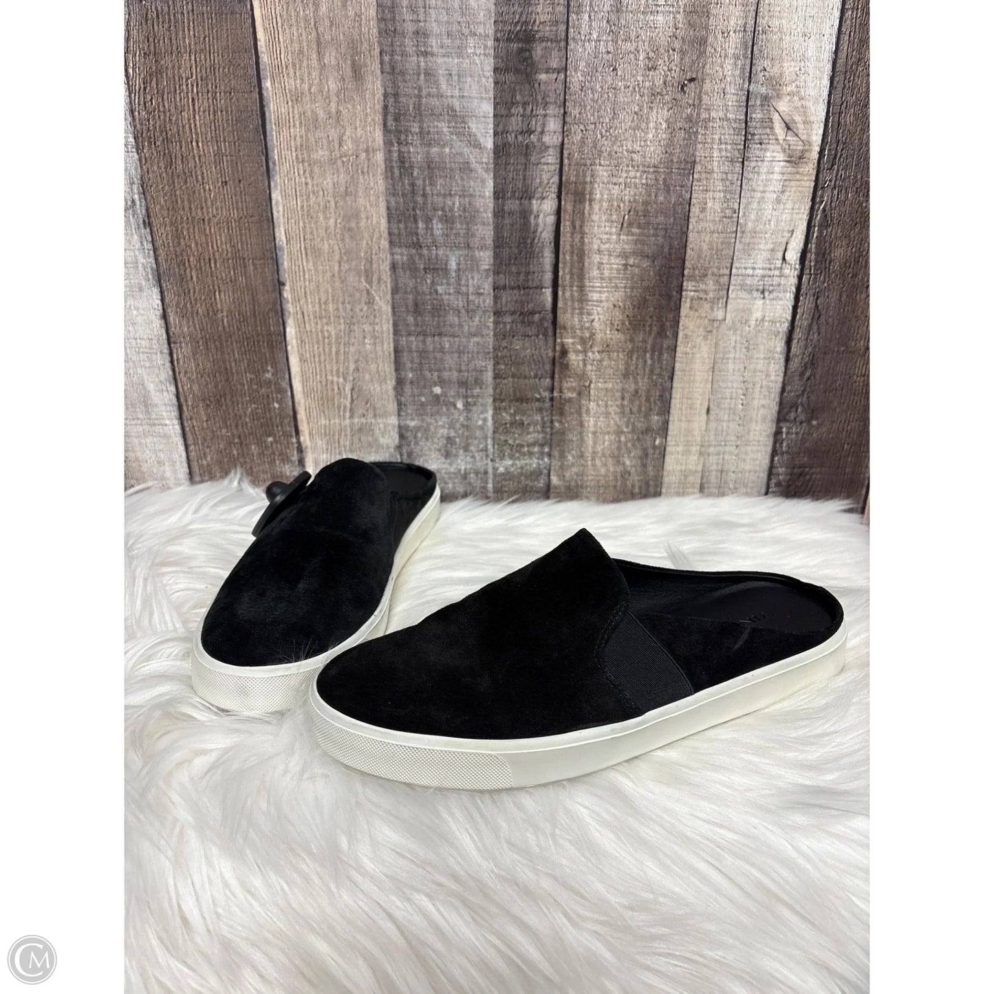Shoes Flats By Vince In Black, Size: 8