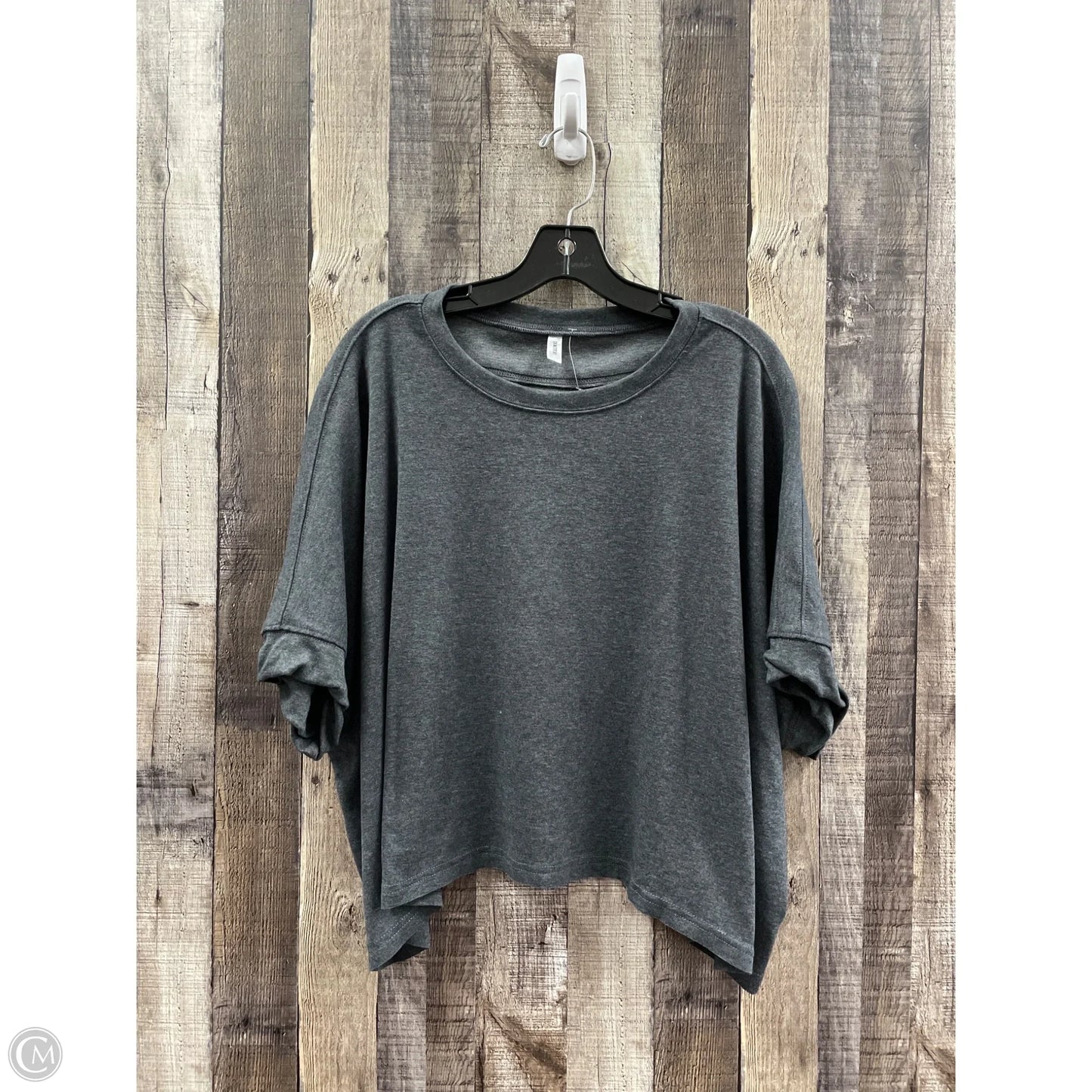 Top Short Sleeve Basic By Dokotoo In Grey, Size: M