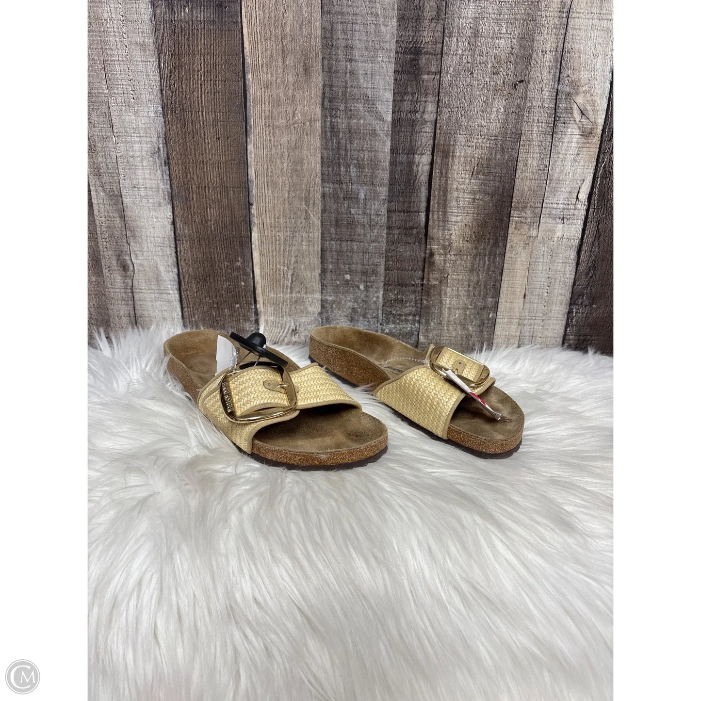 Sandals Flats By Birkenstock In Gold, Size: 8