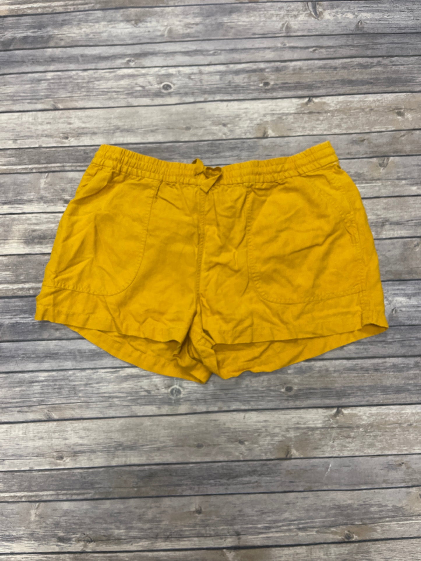 Yellow Shorts J. Crew, Size L
