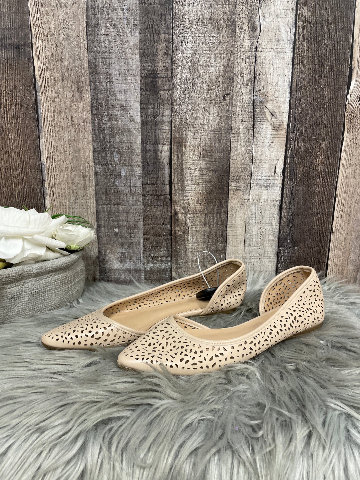 Tan Shoes Flats Apt 9, Size 7