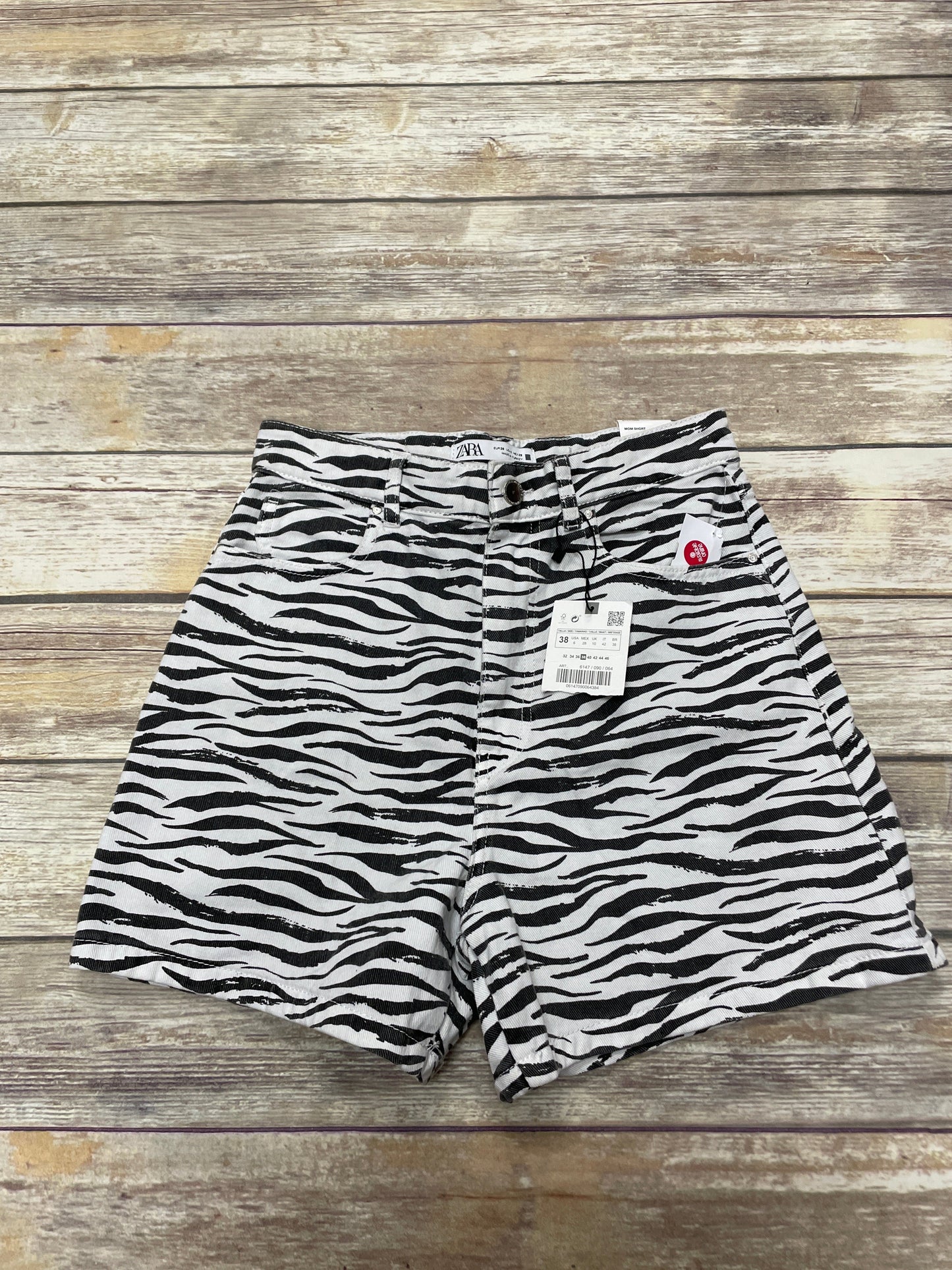 Zebra Print Shorts Zara, Size 6