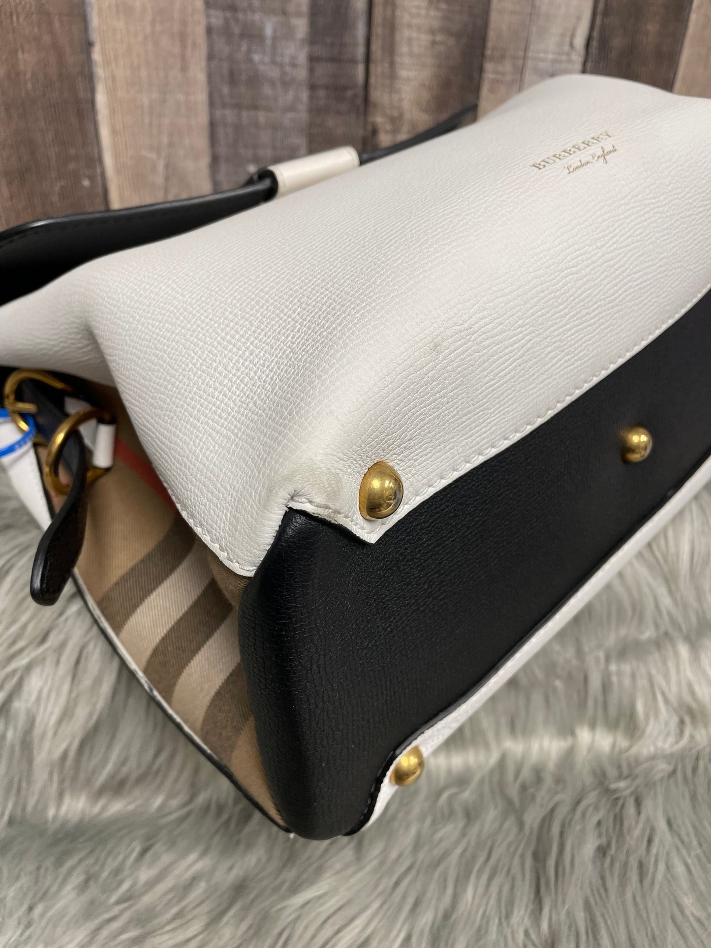 Handbag Luxury Designer By Burberry  Size: Large