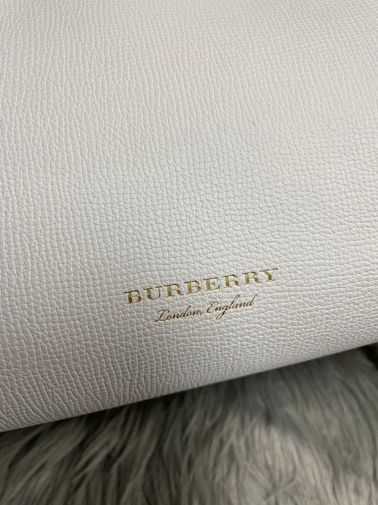 Handbag Luxury Designer By Burberry  Size: Large