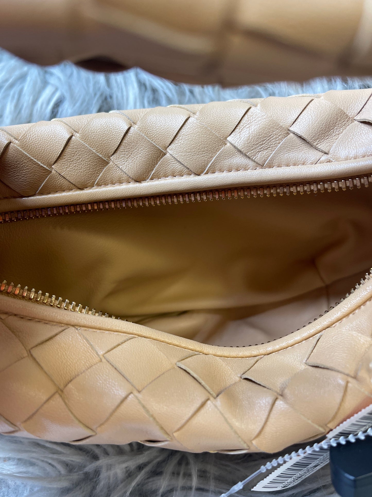 Handbag Luxury Designer By Bottega Veneta  Size: Small