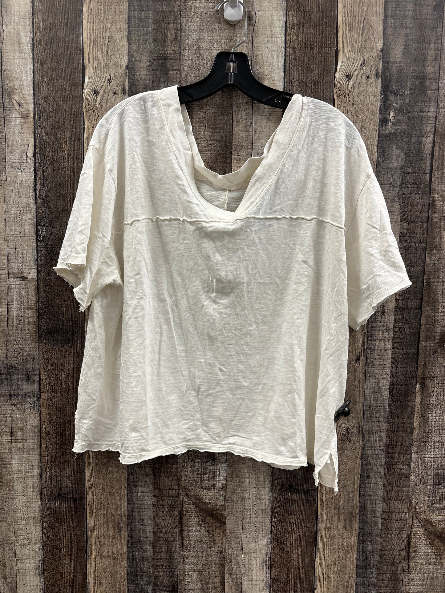 Top Short Sleeve By Lush In White, Size: L