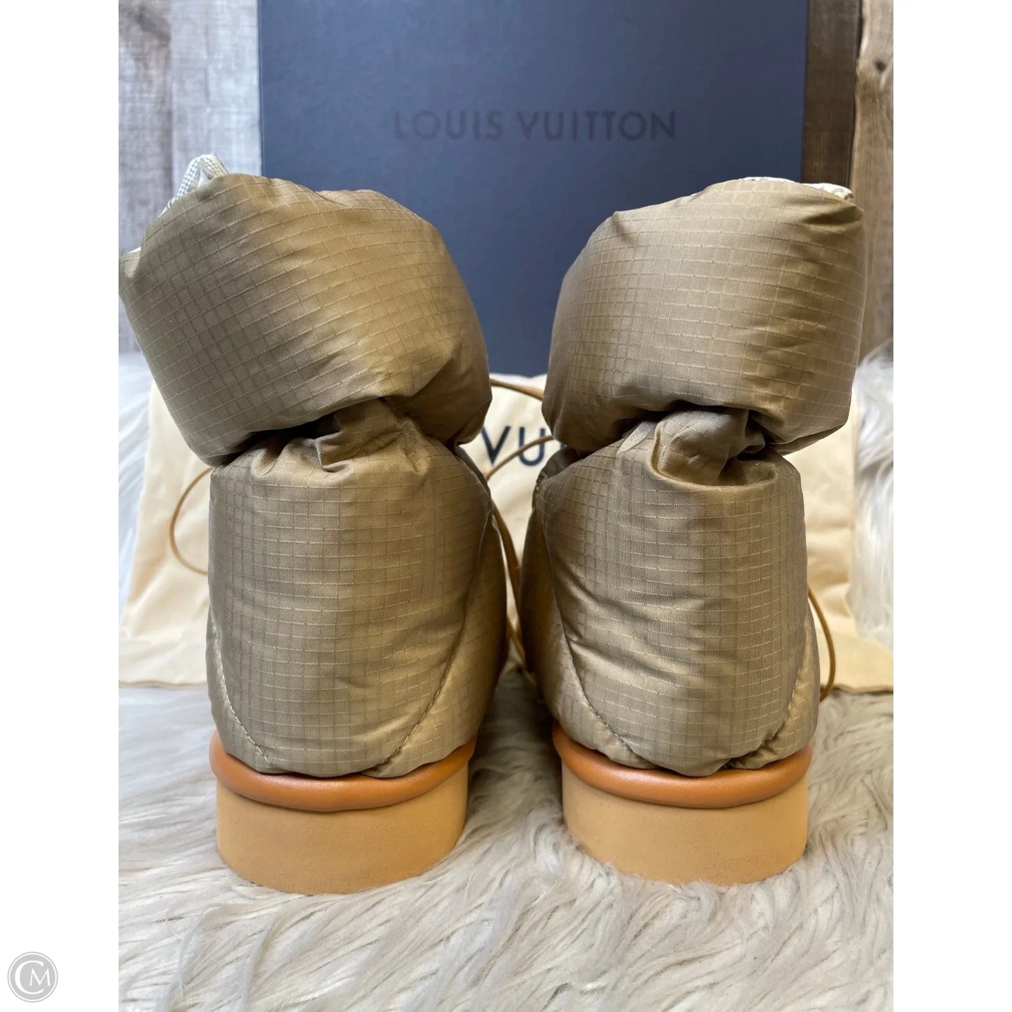 Boots Luxury Designer By Louis Vuitton In Brown, Size: 5