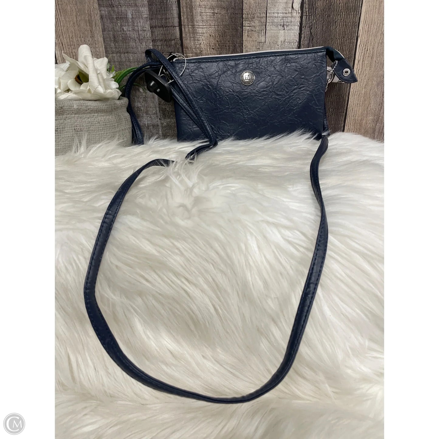 Crossbody By Stone Mountain, Size: Medium