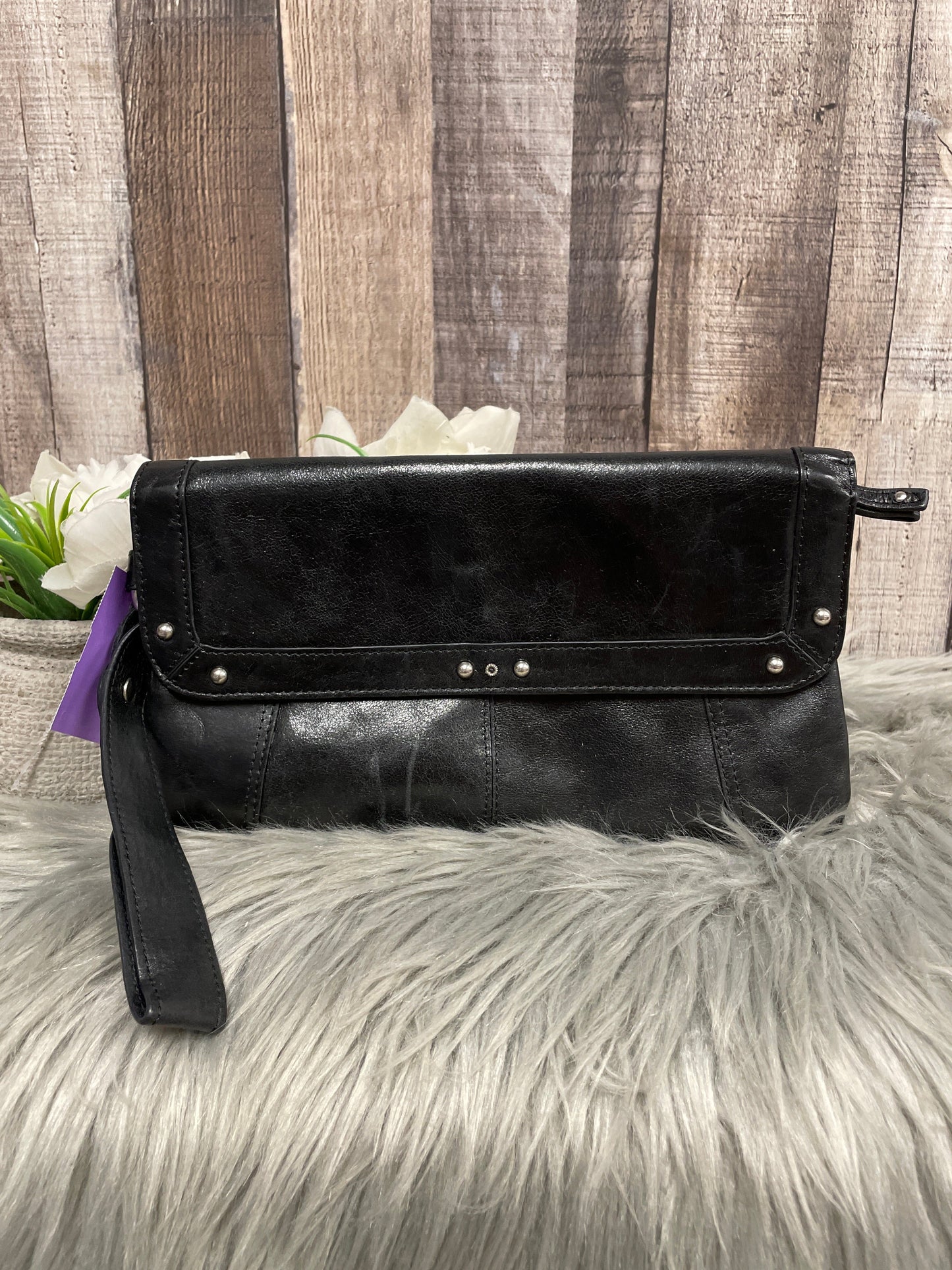 Clutch Leather By Clarks  Size: Medium