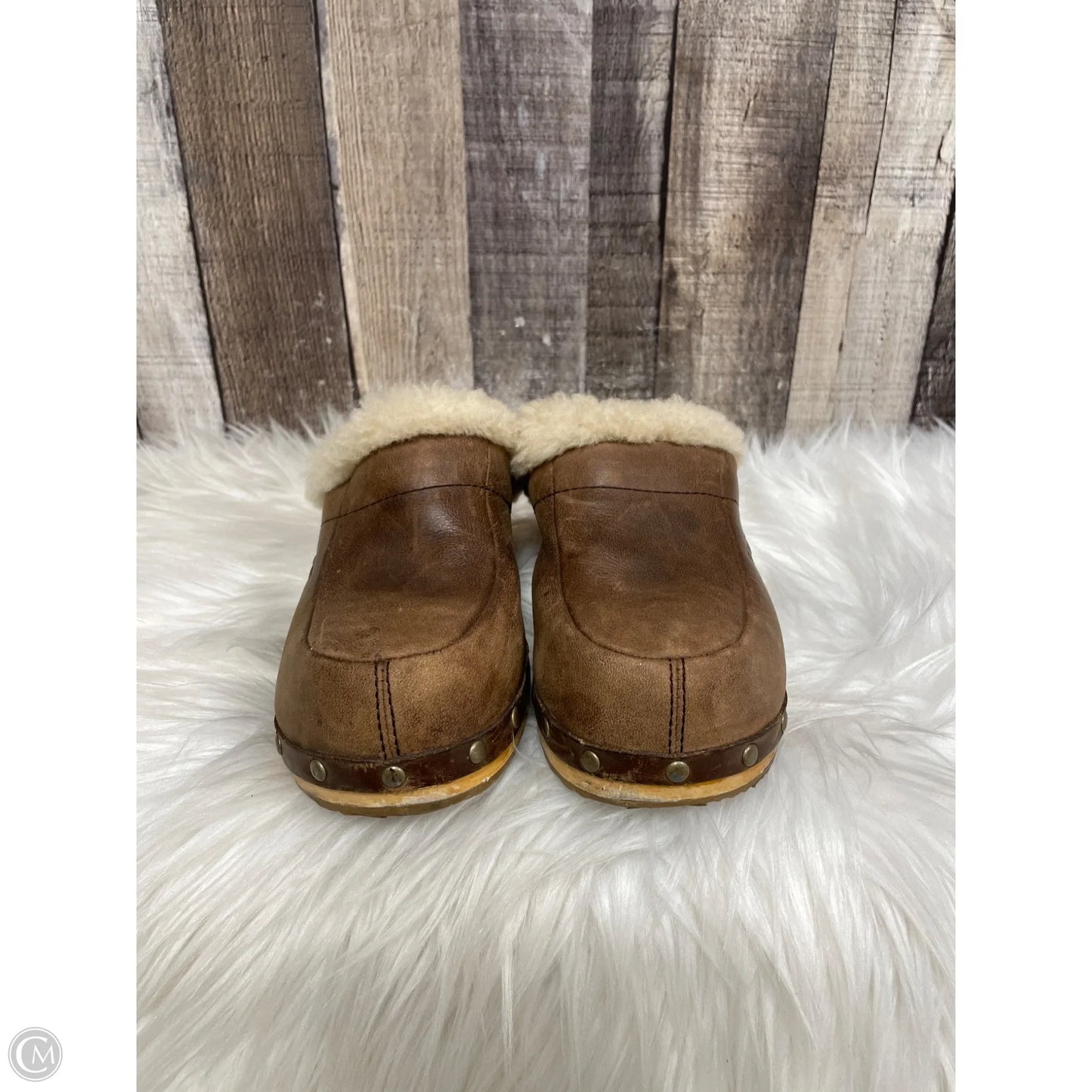 Shoes Designer By Ugg In Brown, Size: 7