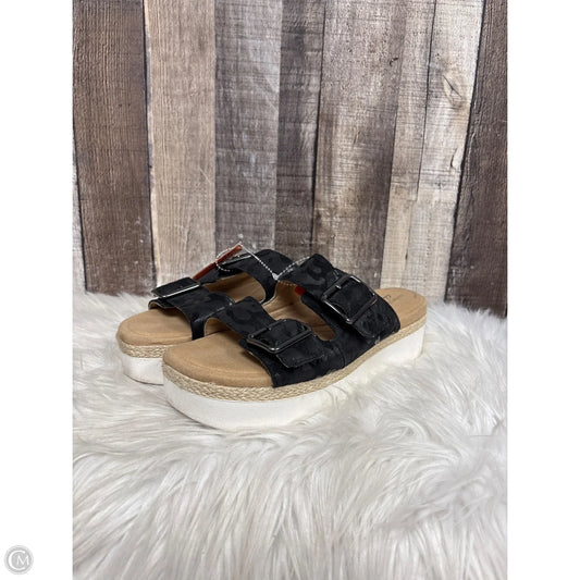 Sandals Flats By Clarks In Multi-colored, Size: 8