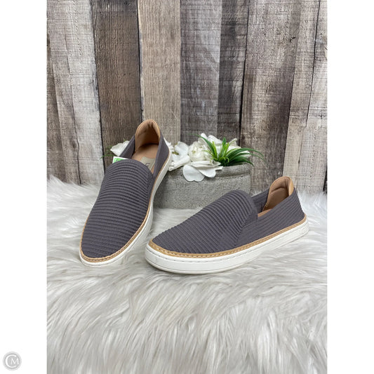 Shoes Designer By Ugg In Purple, Size: 5.5
