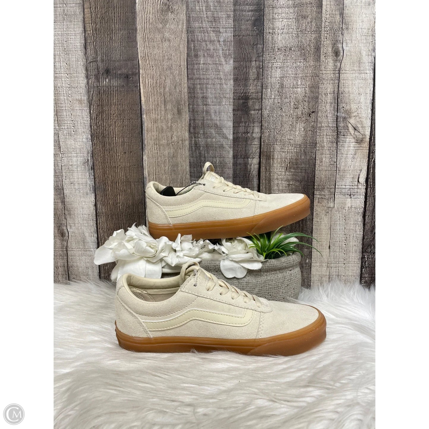 Shoes Sneakers By Vans In Cream, Size: 7