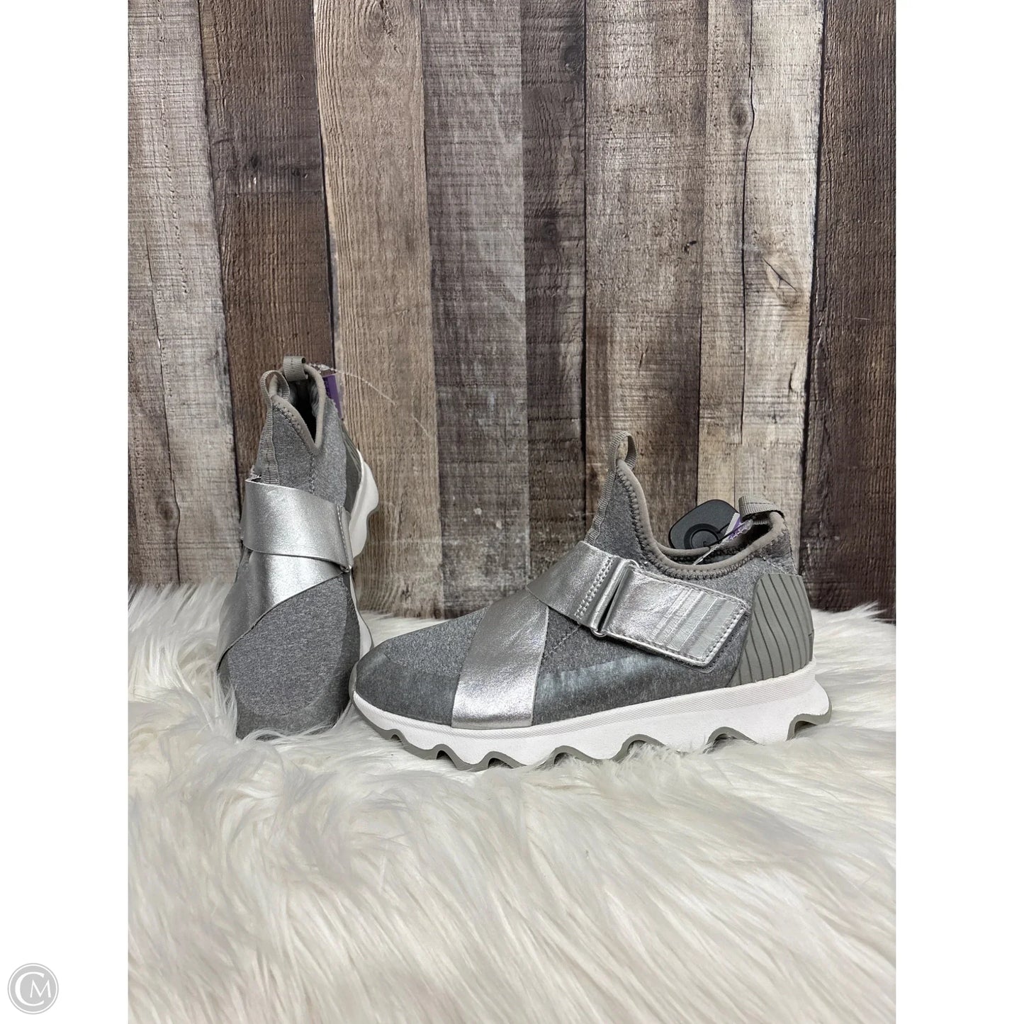 Shoes Sneakers By Sorel In Grey, Size: 7