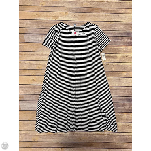 Dress Casual Short By Old Navy In Striped Pattern, Size: M