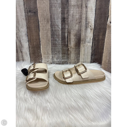 Sandals Flats By Universal Thread In Beige, Size: 7