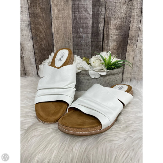 Sandals Flats By Sofft In White, Size: 9