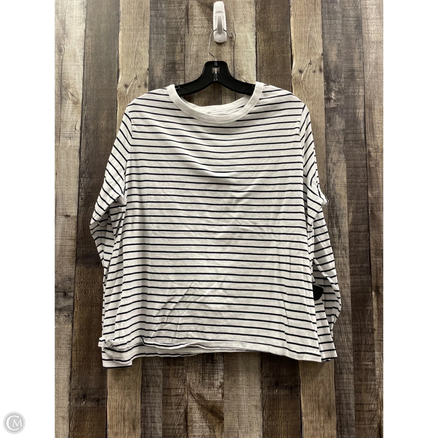 Top Long Sleeve By Old Navy In White, Size: Xxl