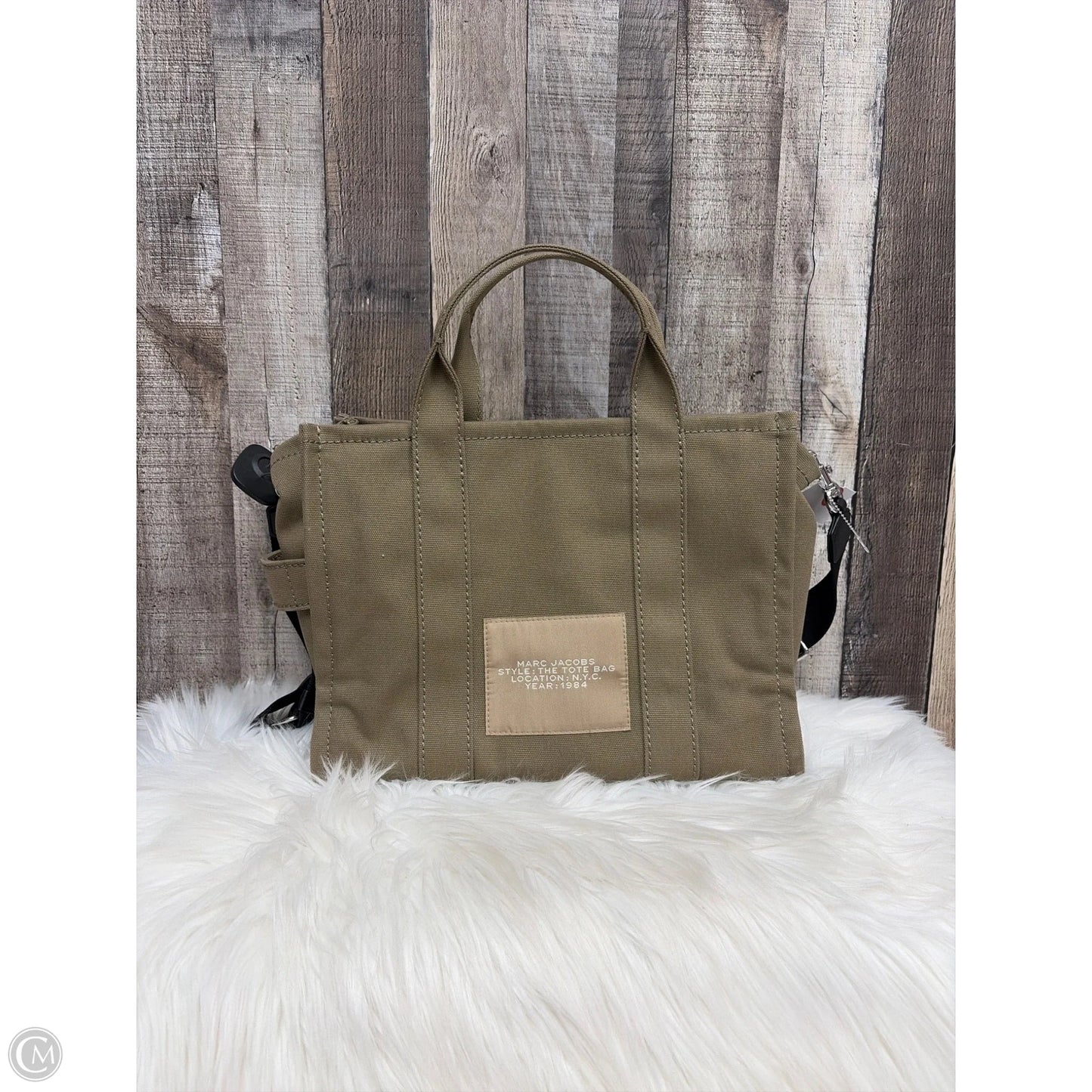 Handbag Luxury Designer By Marc Jacobs, Size: Medium