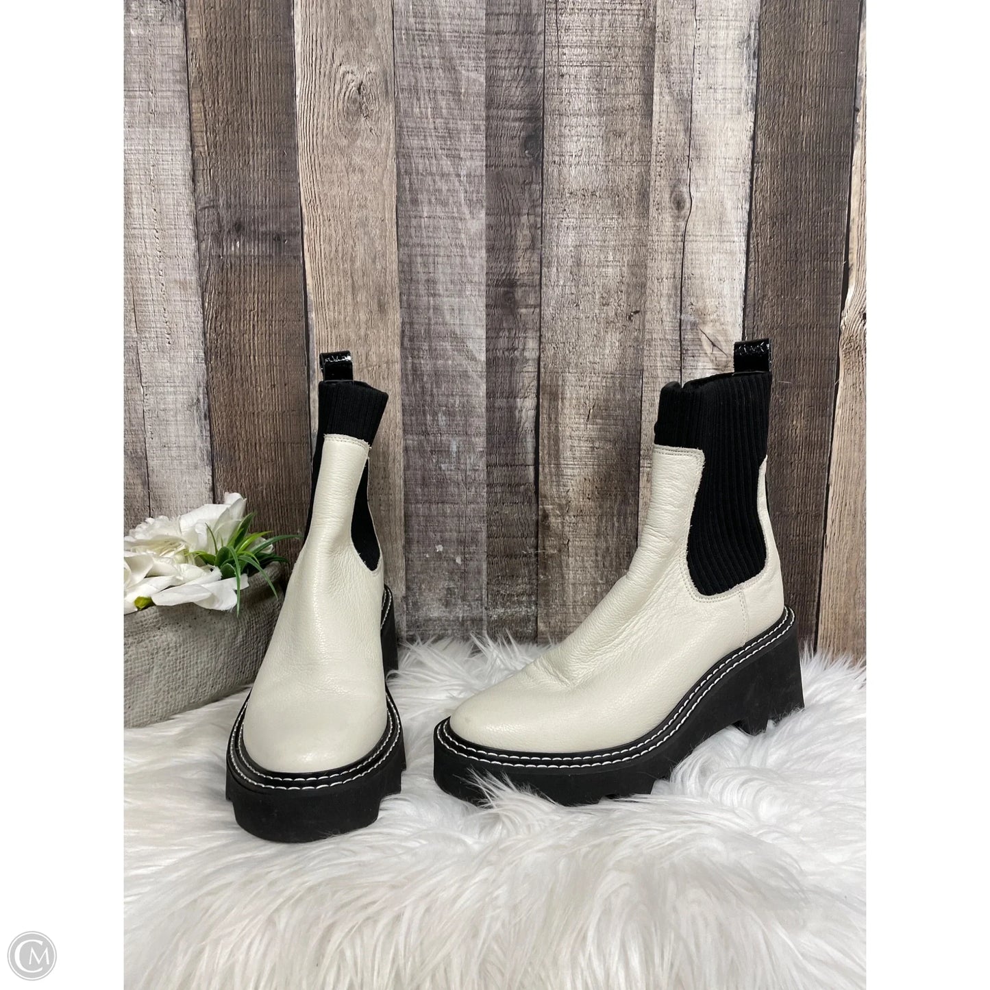 Boots Ankle Heels By Dolce Vita In Black & White, Size: 8