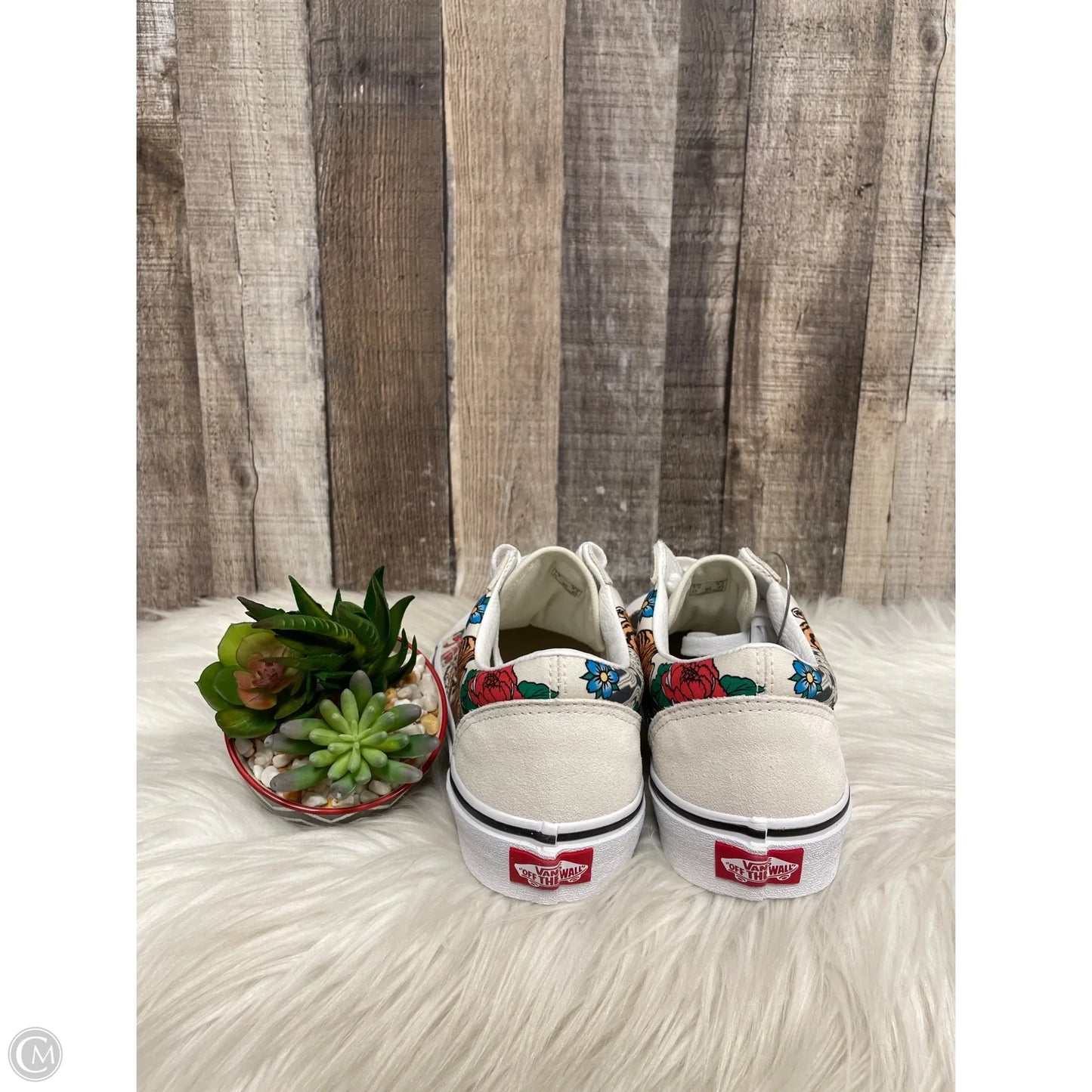 Shoes Sneakers By Vans In Cream, Size: 8.5