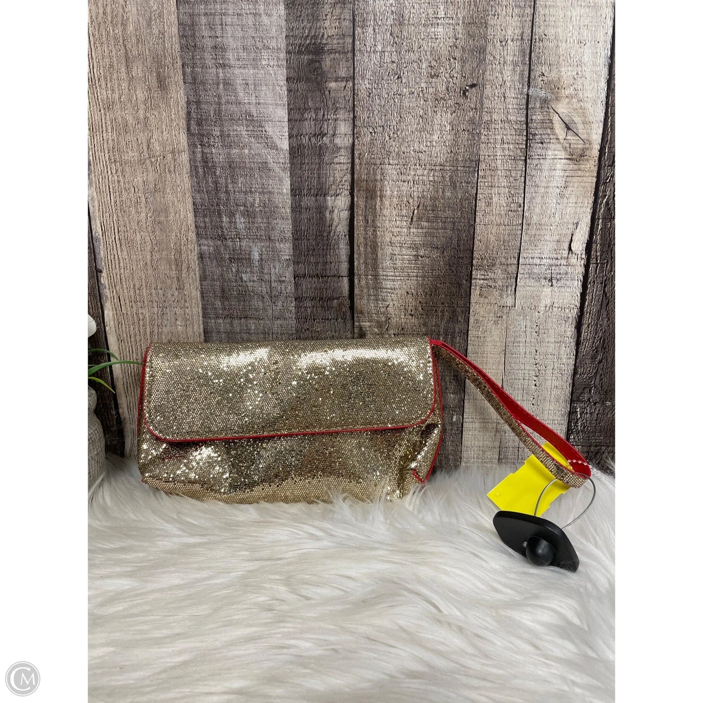 Clutch By Cmf, Size: Small