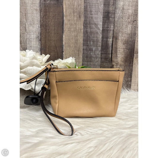 Wristlet By Calvin Klein, Size: Small