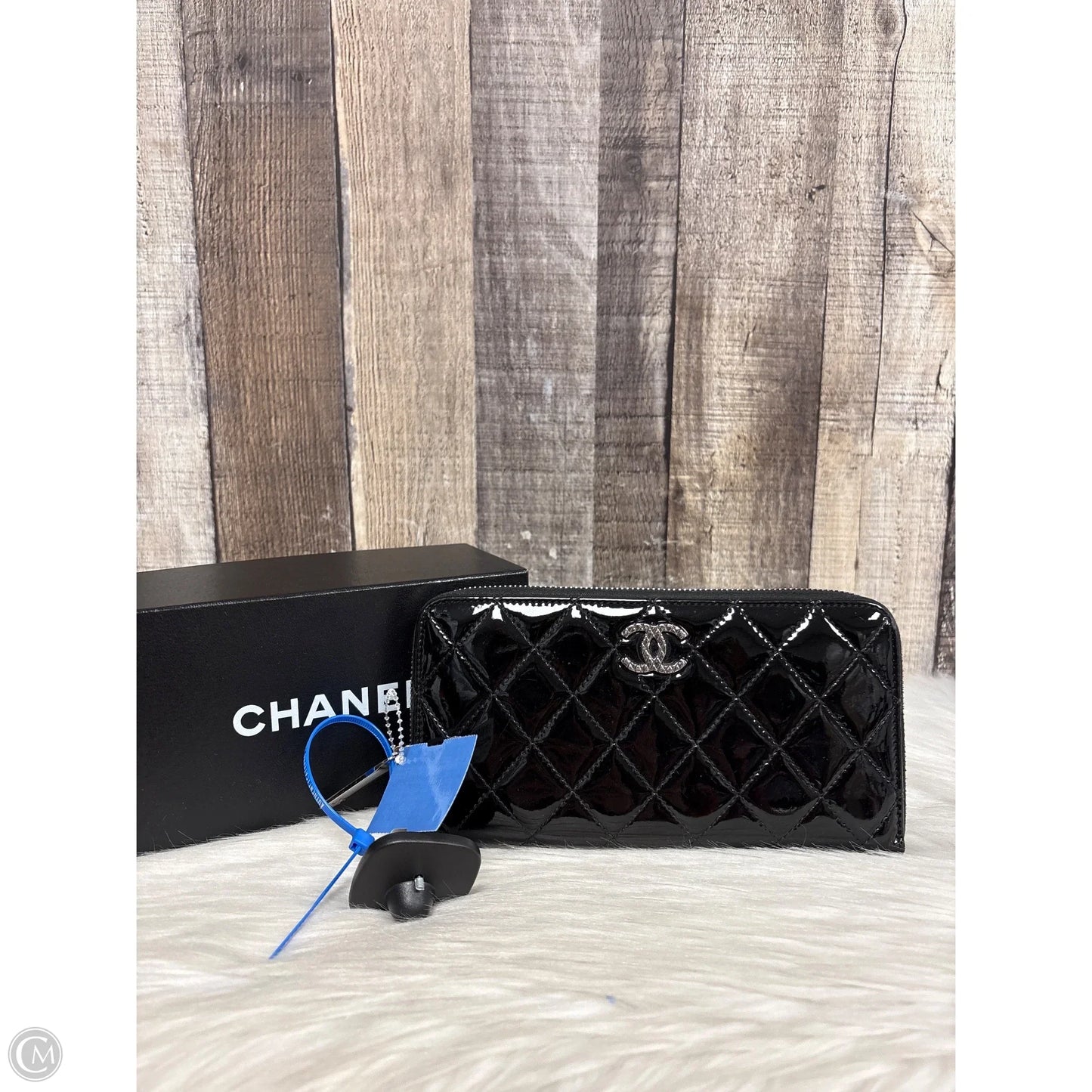 Wallet Luxury Designer By Chanel, Size: Large