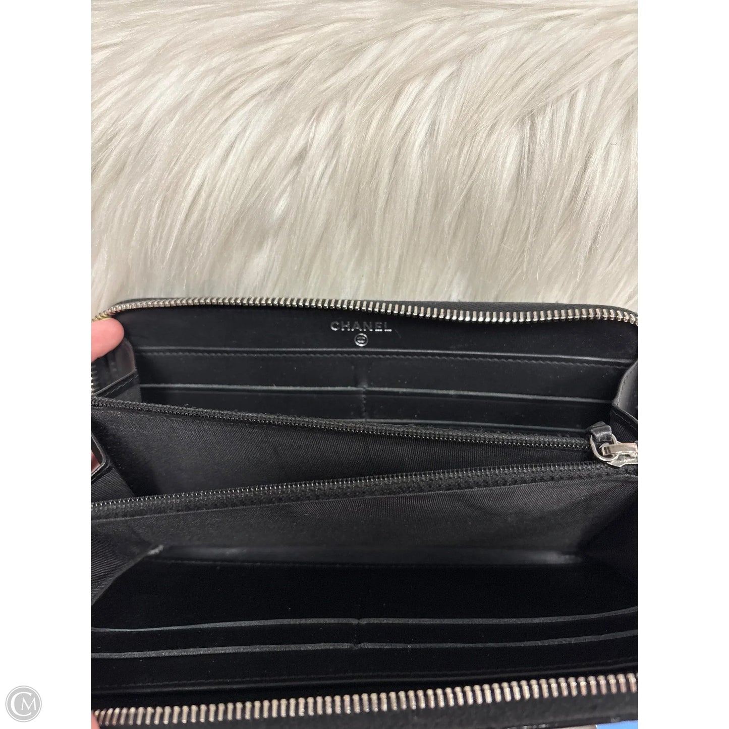 Wallet Luxury Designer By Chanel, Size: Large